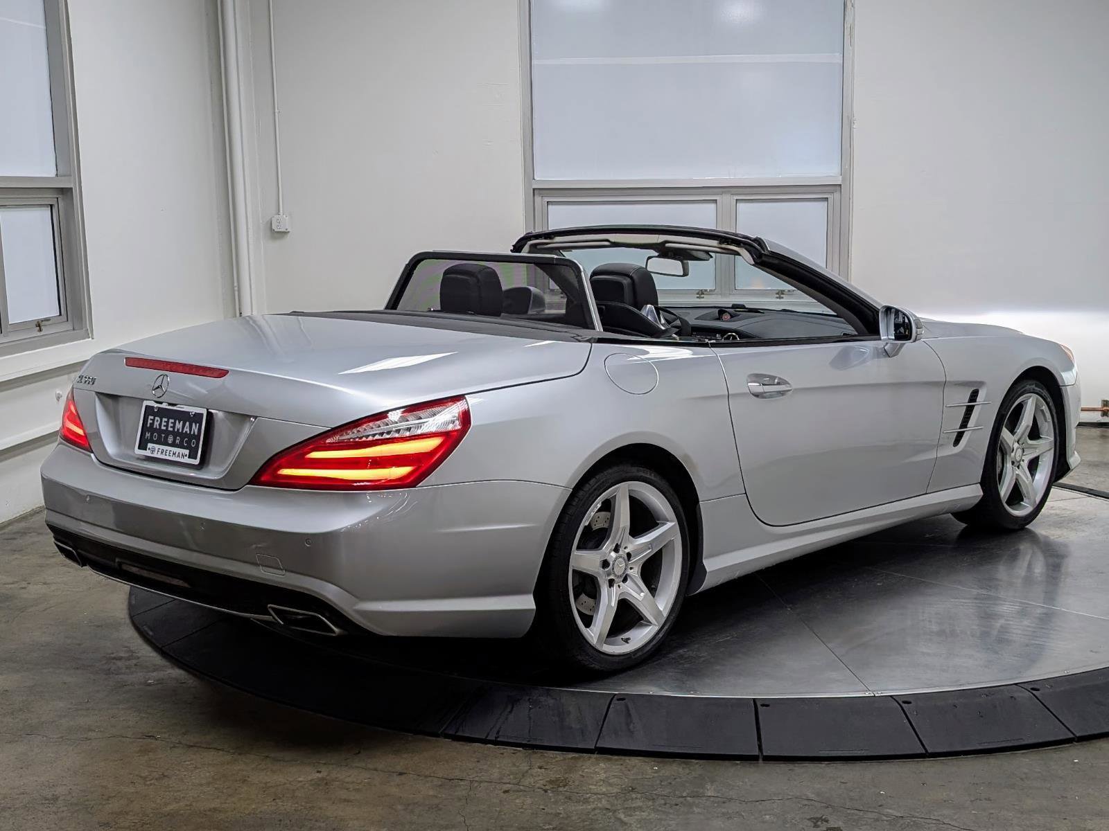 Used 2013 Mercedes-Benz SL 550 w/ Premium Pkg image 8