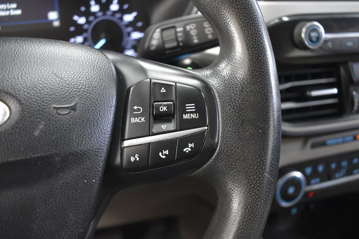 Used 2020 Ford Escape SE image 17