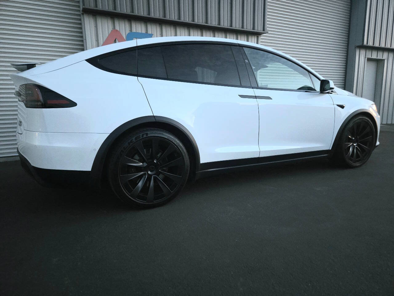 Used 2022 Tesla Model X Plaid image 8