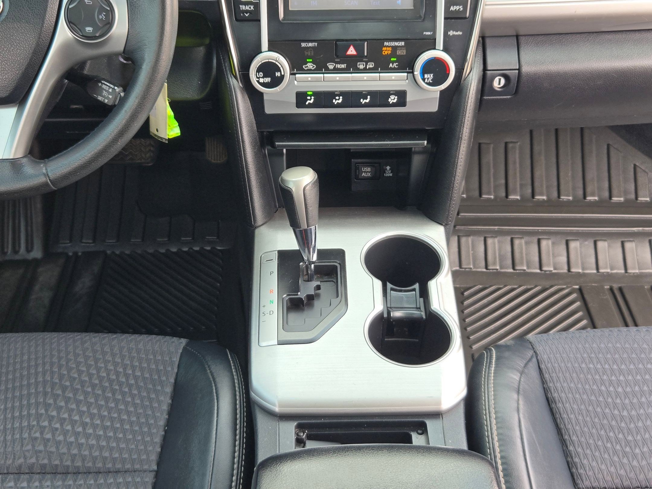 Used 2012 Toyota Camry SE FWD image 17