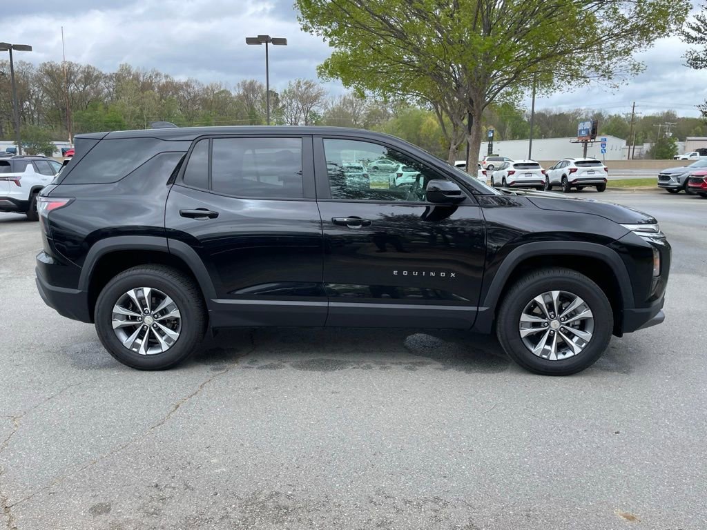 Used 2025 Chevrolet Equinox LT image 9