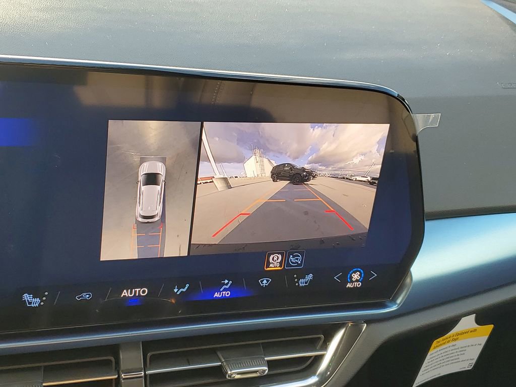 New 2026 Chevrolet Equinox EV LT image 24