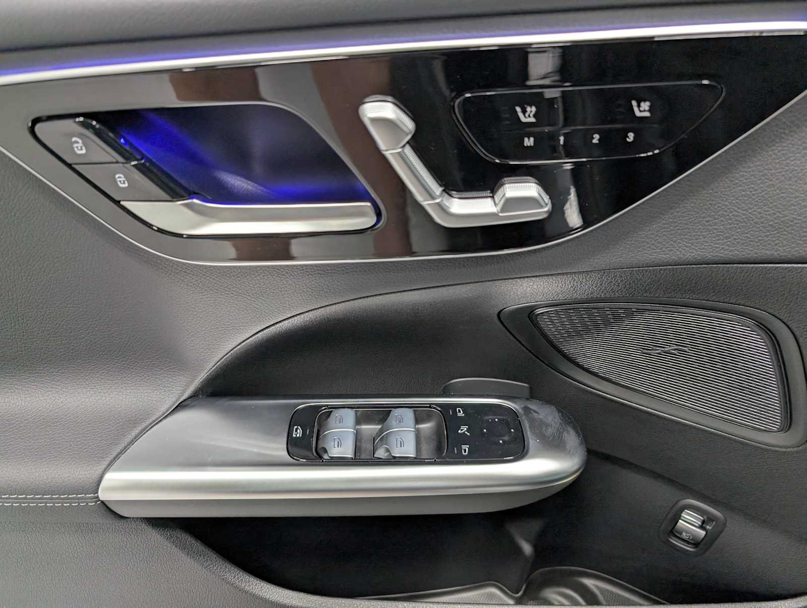 New 2026 Mercedes-Benz C 300 4MATIC Sedan image 30