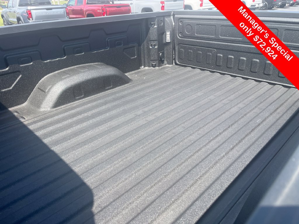 Used 2025 Chevrolet Silverado 2500 ZR2 w/ Technology Package AWD/4WD image 23