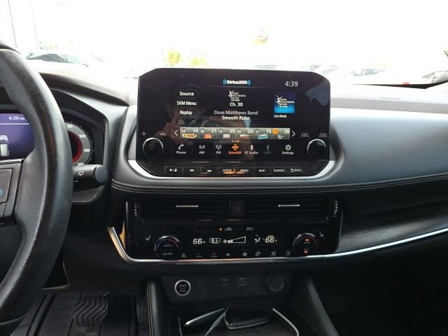 Used 2023 Nissan Rogue Platinum w/ Platinum Premium Package image 18