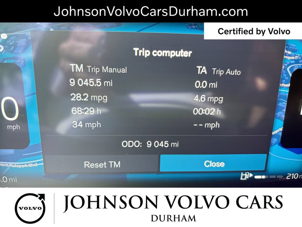 Certified 2025 Volvo XC60 B5 Core AWD/4WD image 11