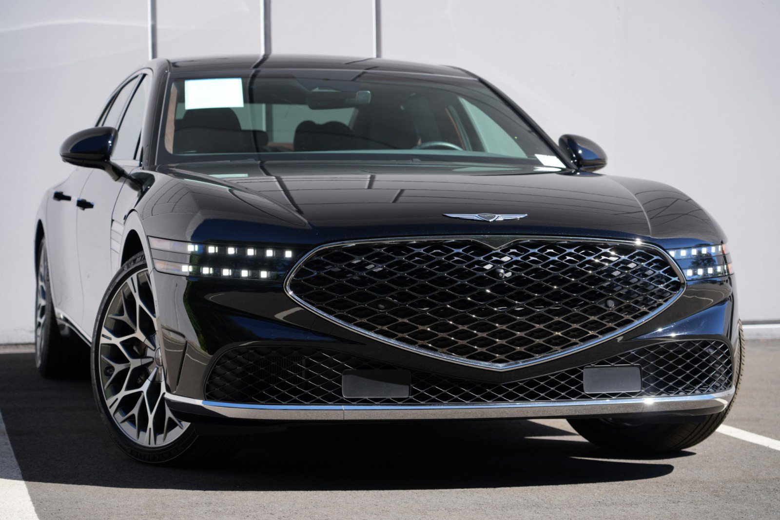 Used 2024 Genesis G90 3.5T AWD/4WD image 4