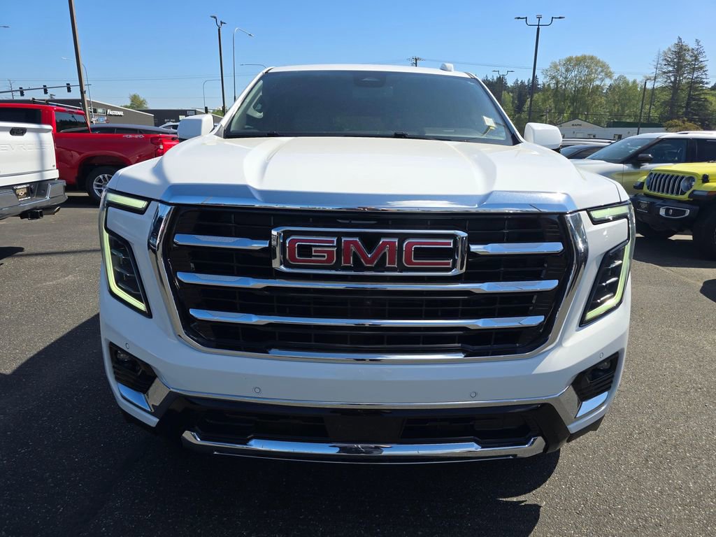 Used 2025 GMC Yukon XL Elevation AWD/4WD image 9