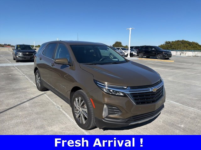 Used 2023 Chevrolet Equinox LT image 3