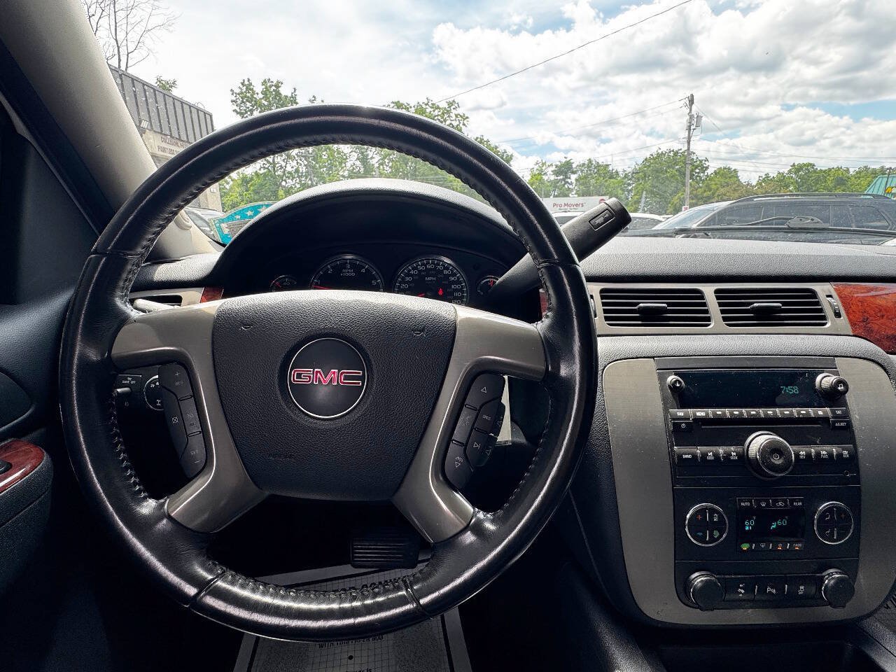Used 2013 GMC Yukon SLT AWD/4WD image 17