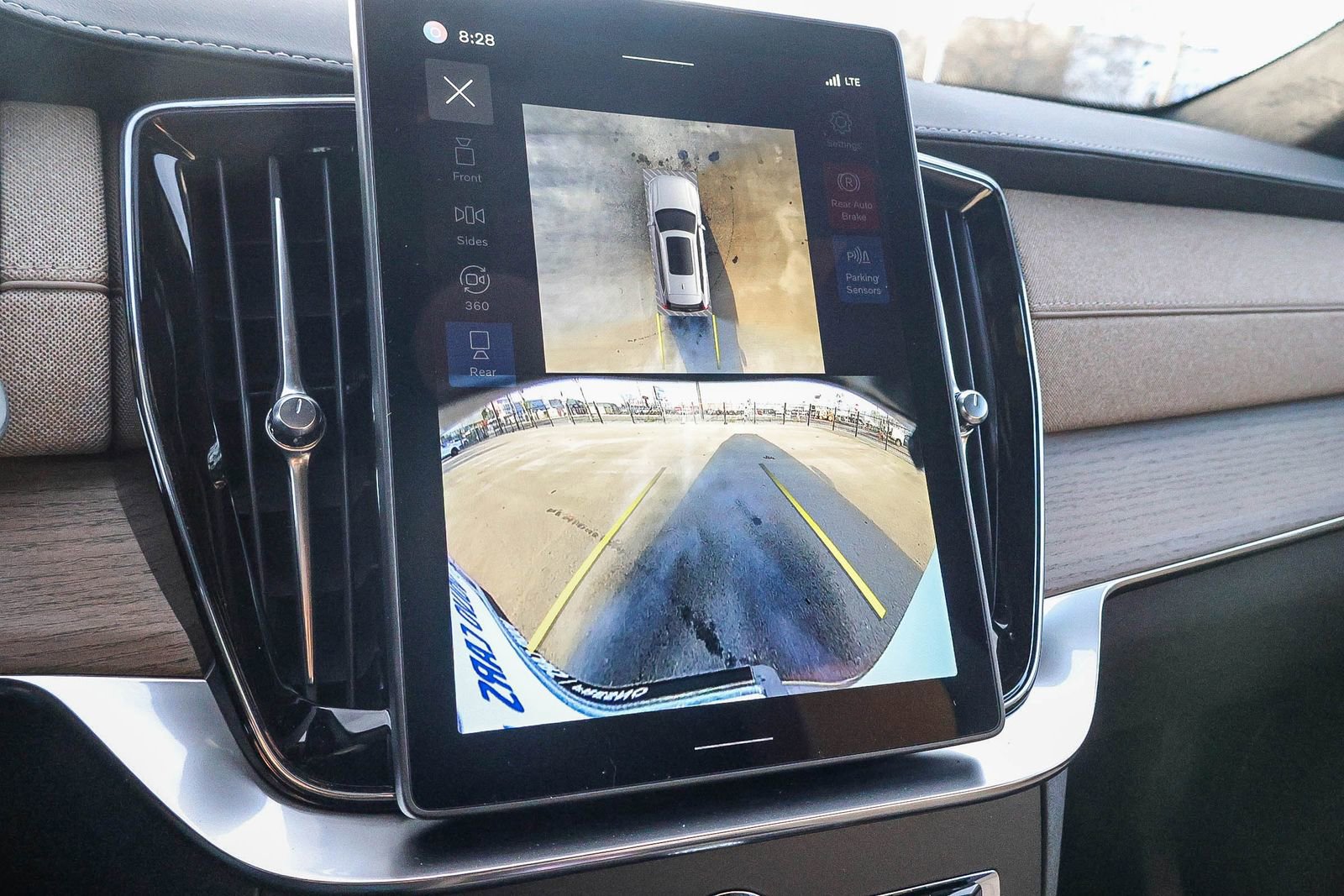 New 2026 Volvo XC90 T8 Ultra w/ Lounge Package image 34