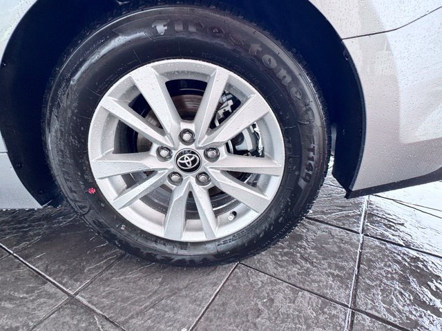 New 2026 Toyota Camry Hybrid FWD image 11