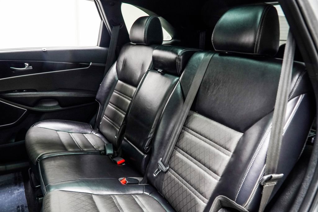 Used 2019 Kia Sorento SX image 42