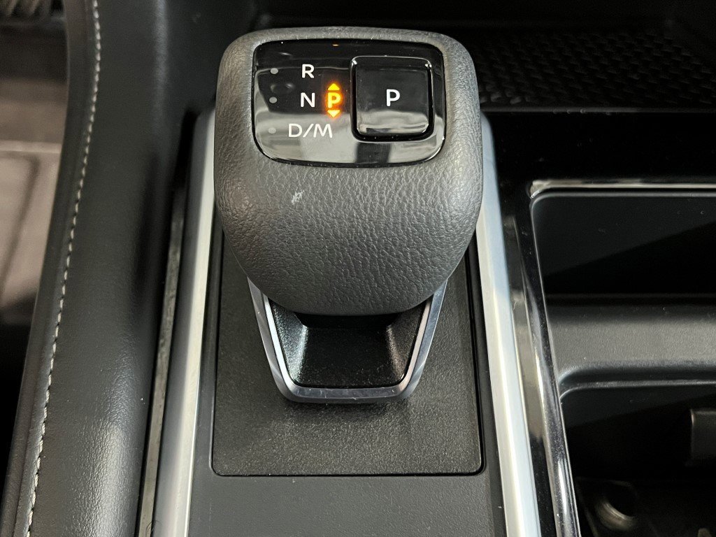 Used 2024 Nissan Pathfinder SV image 27