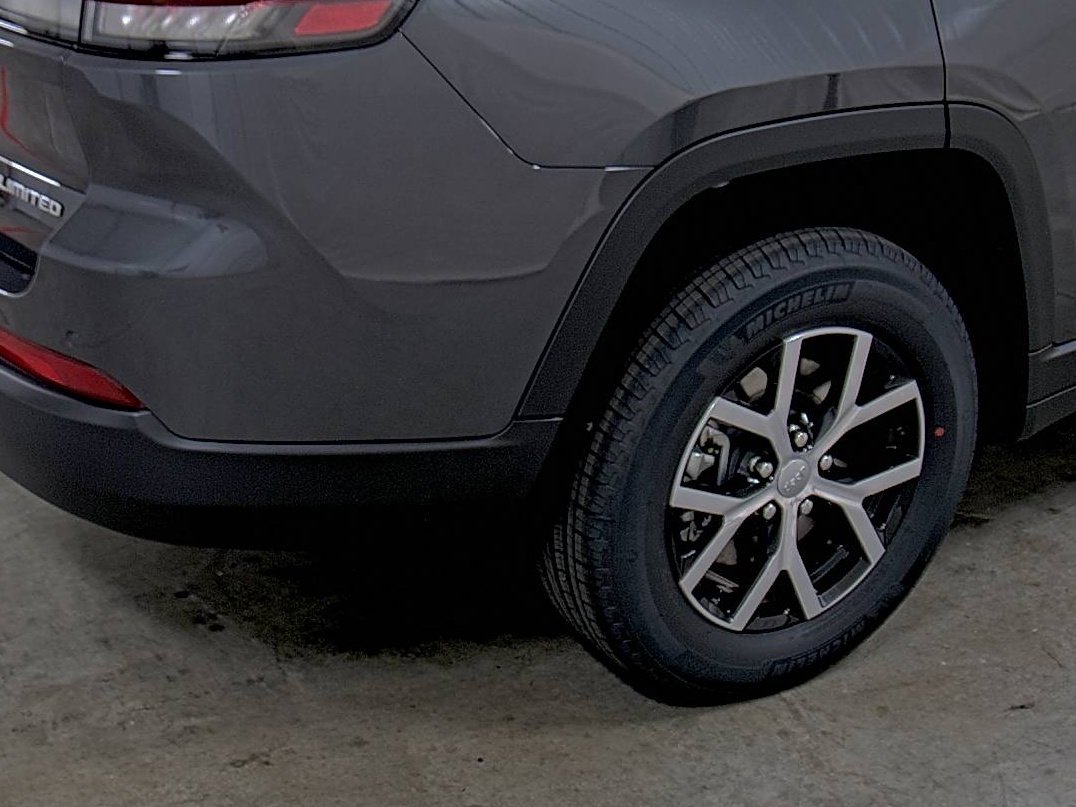 New 2025 Jeep Grand Cherokee L Limited w/ Luxury Tech Group II image 12