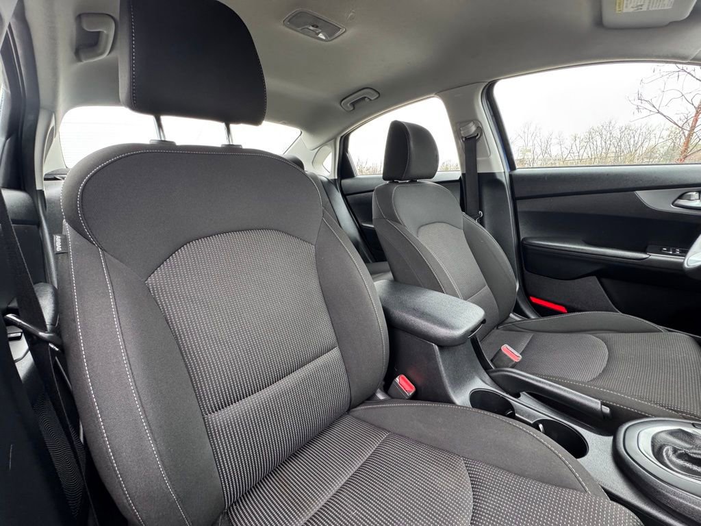 Used 2019 Kia Forte LXS image 30