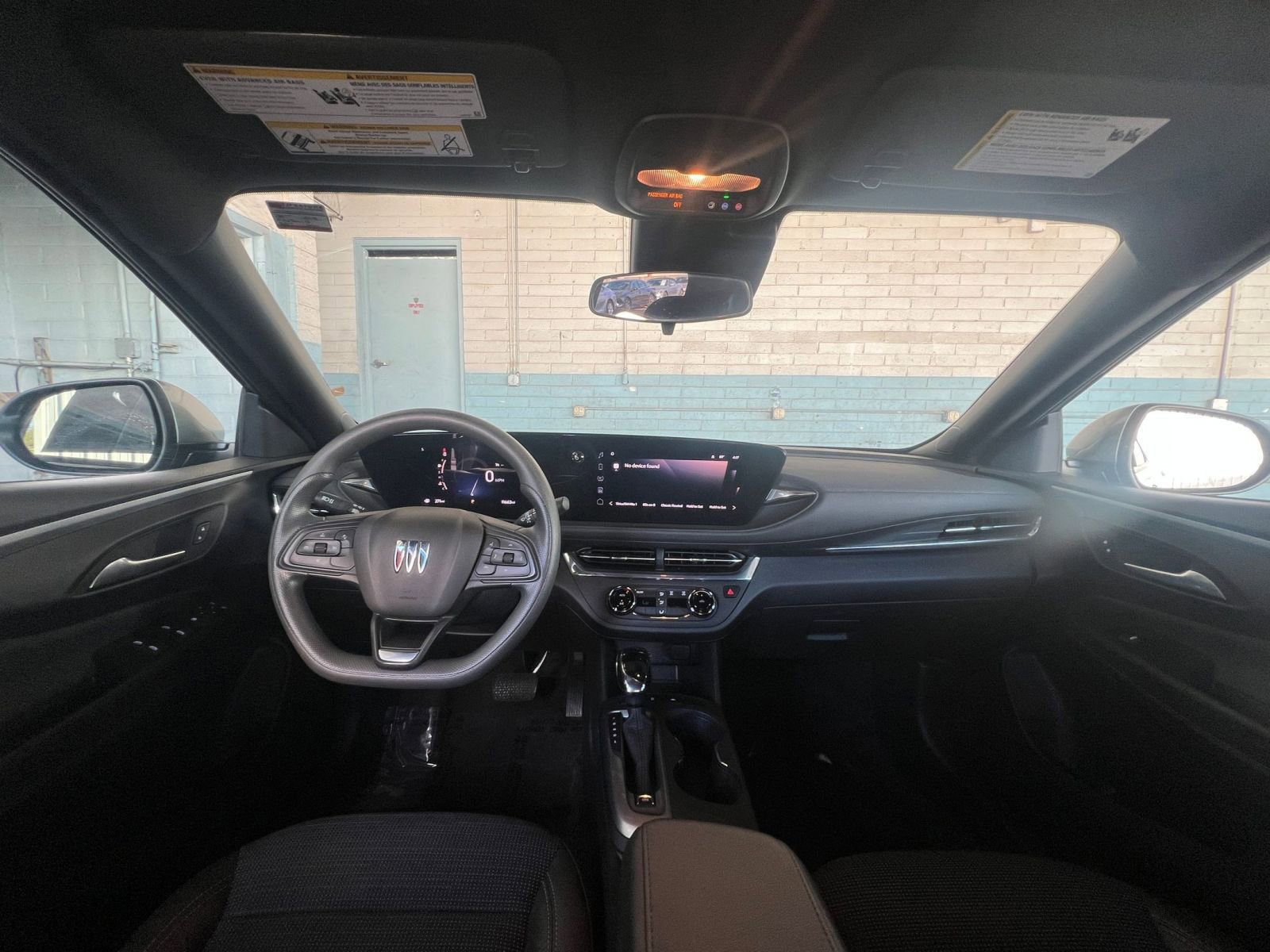 Used 2025 Buick Envista Preferred image 33