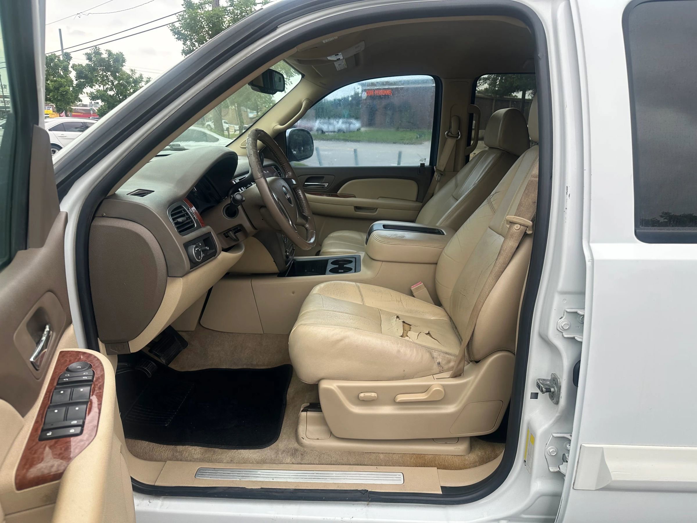 Used 2007 GMC Yukon SLT w/ SLT Preferred Equipment Group image 11