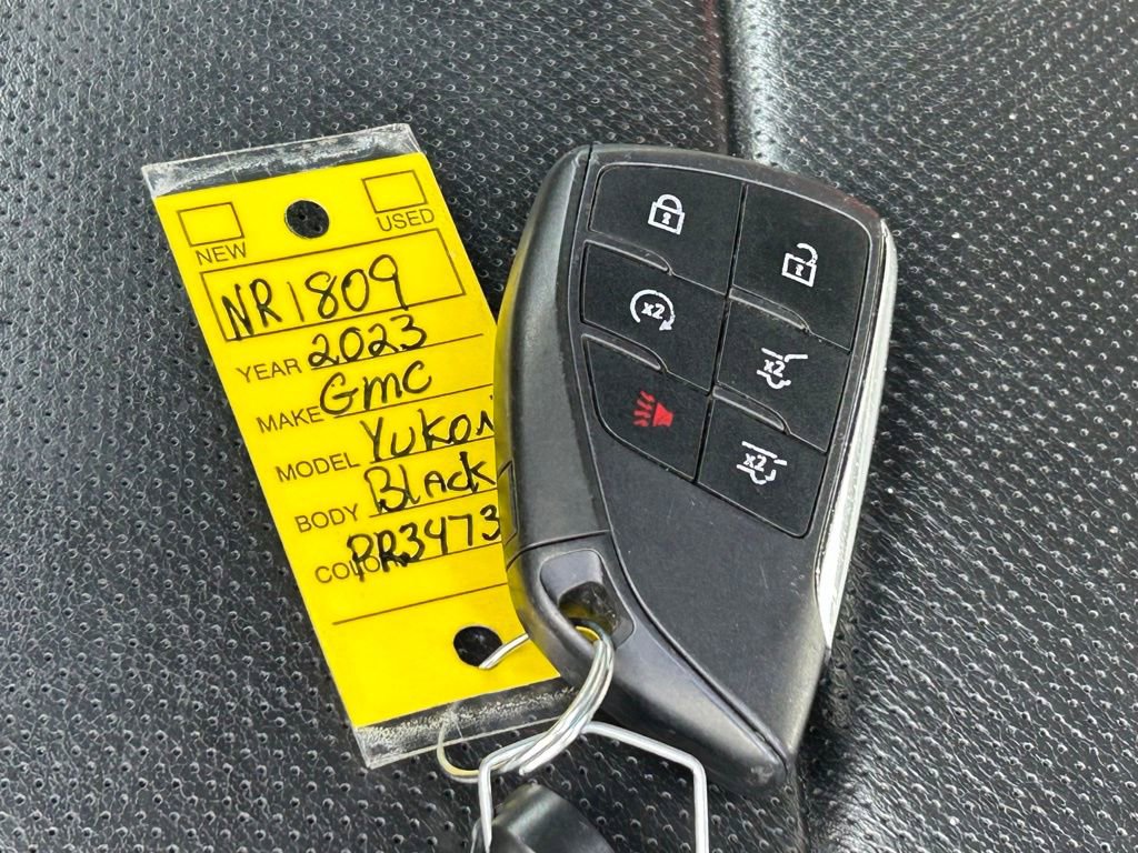 Used 2023 GMC Yukon SLT image 56