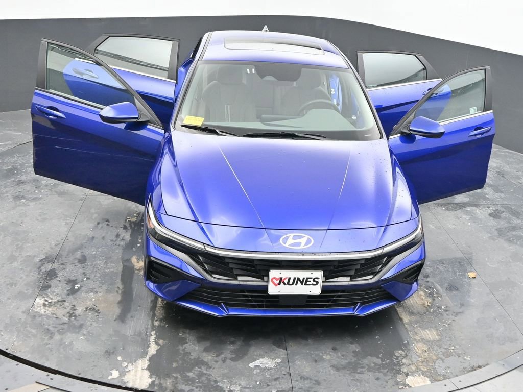 Used 2025 Hyundai Elantra SEL image 81