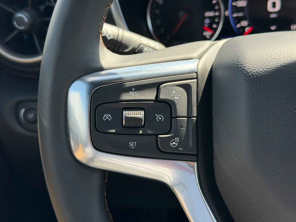 Used 2025 Chevrolet Blazer Premier w/ Driver Confidence II Package AWD/4WD image 9