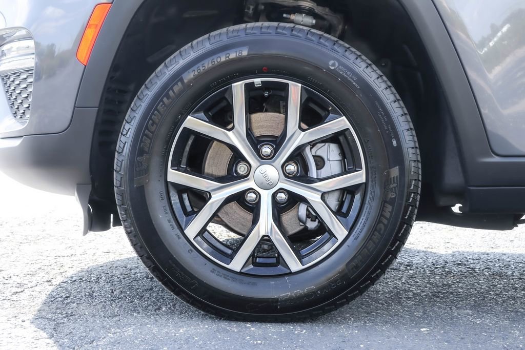 Used 2025 Jeep Grand Cherokee Limited image 17