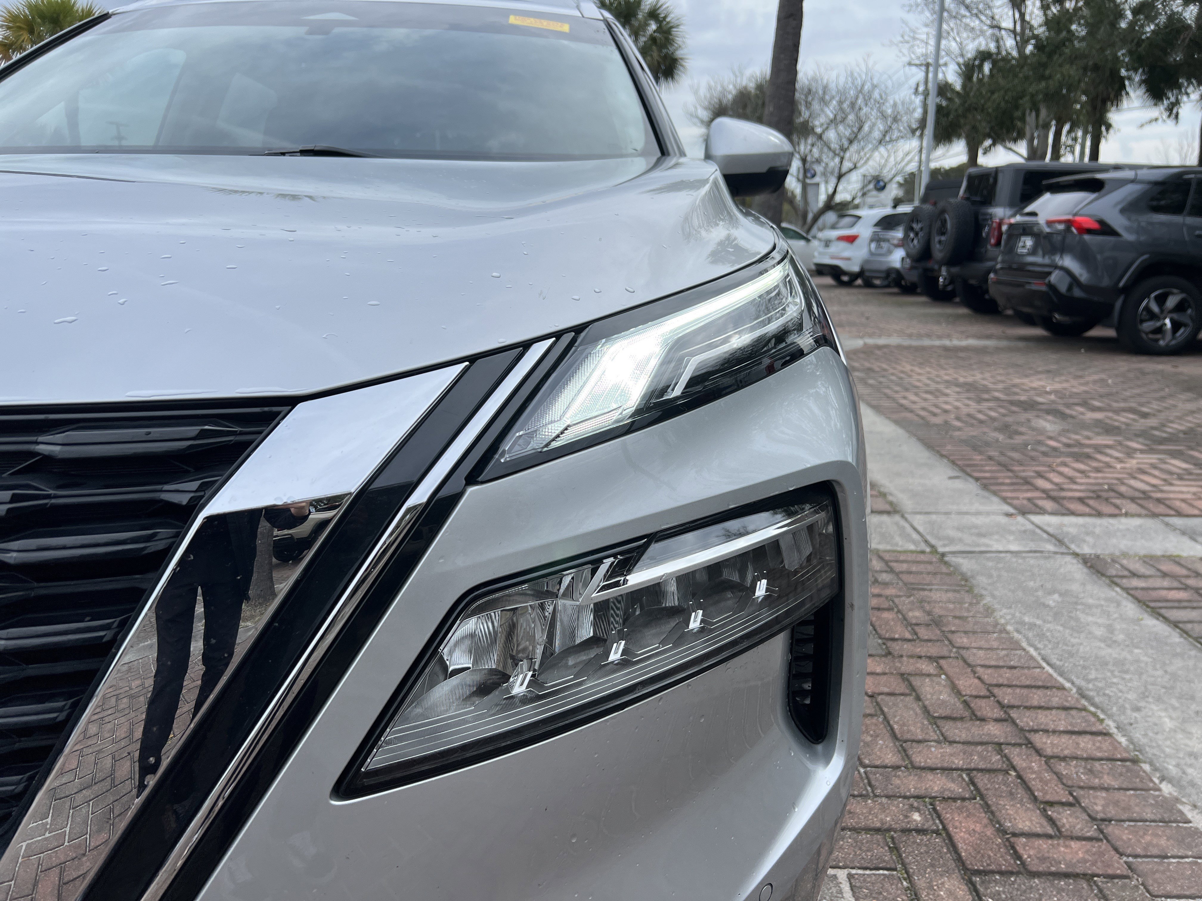 Used 2023 Nissan Rogue Platinum w/ Platinum Premium Package FWD image 5