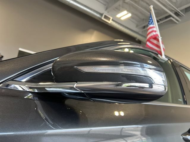 Used 2023 Genesis G70 2.0T AWD/4WD image 36