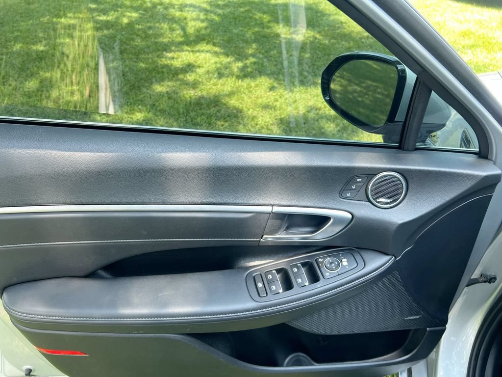 Used 2024 Hyundai Sonata Limited FWD image 15