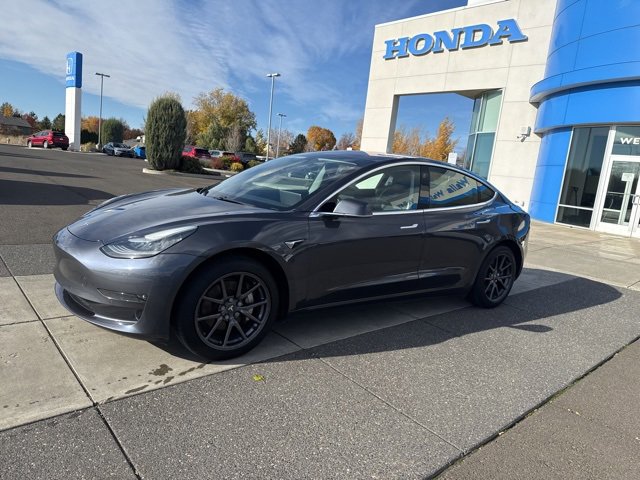 Used 2018 Tesla Model 3 Long Range image 13
