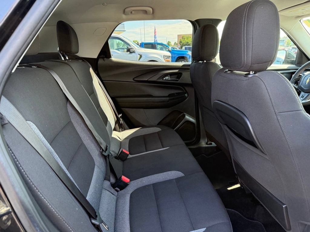Used 2023 Chevrolet TrailBlazer LT AWD/4WD image 9