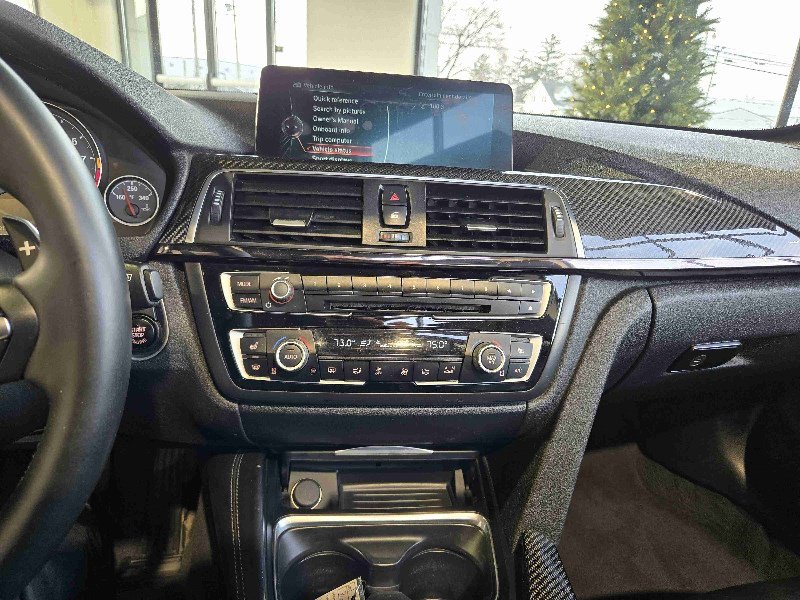 Used 2016 BMW M4 Convertible image 22