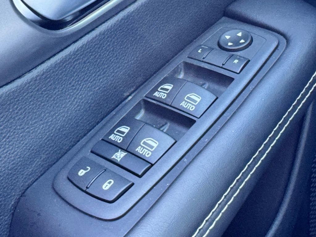 New 2026 Chrysler Pacifica Select image 26