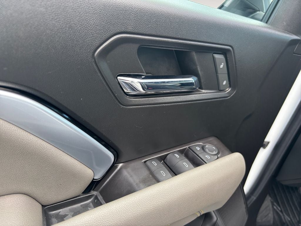 Used 2024 Chevrolet Colorado ZR2 w/ Technology Package AWD/4WD image 19