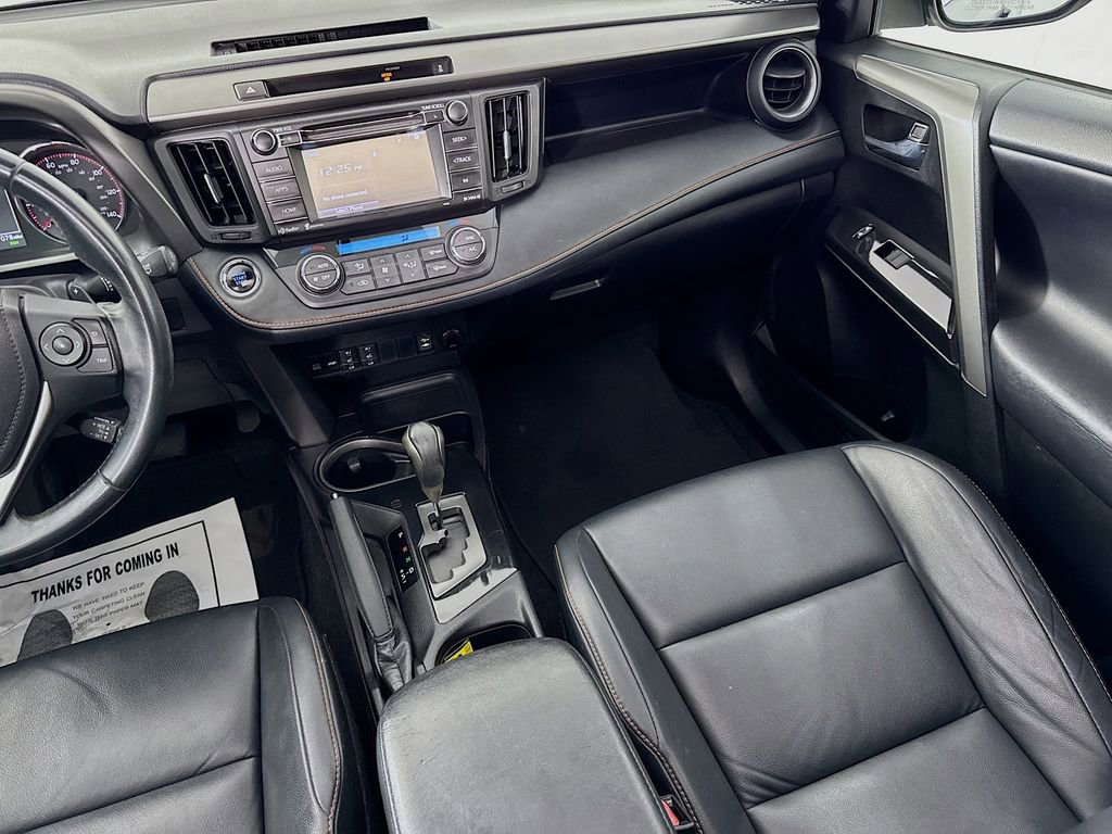 Used 2016 Toyota RAV4 SE image 29