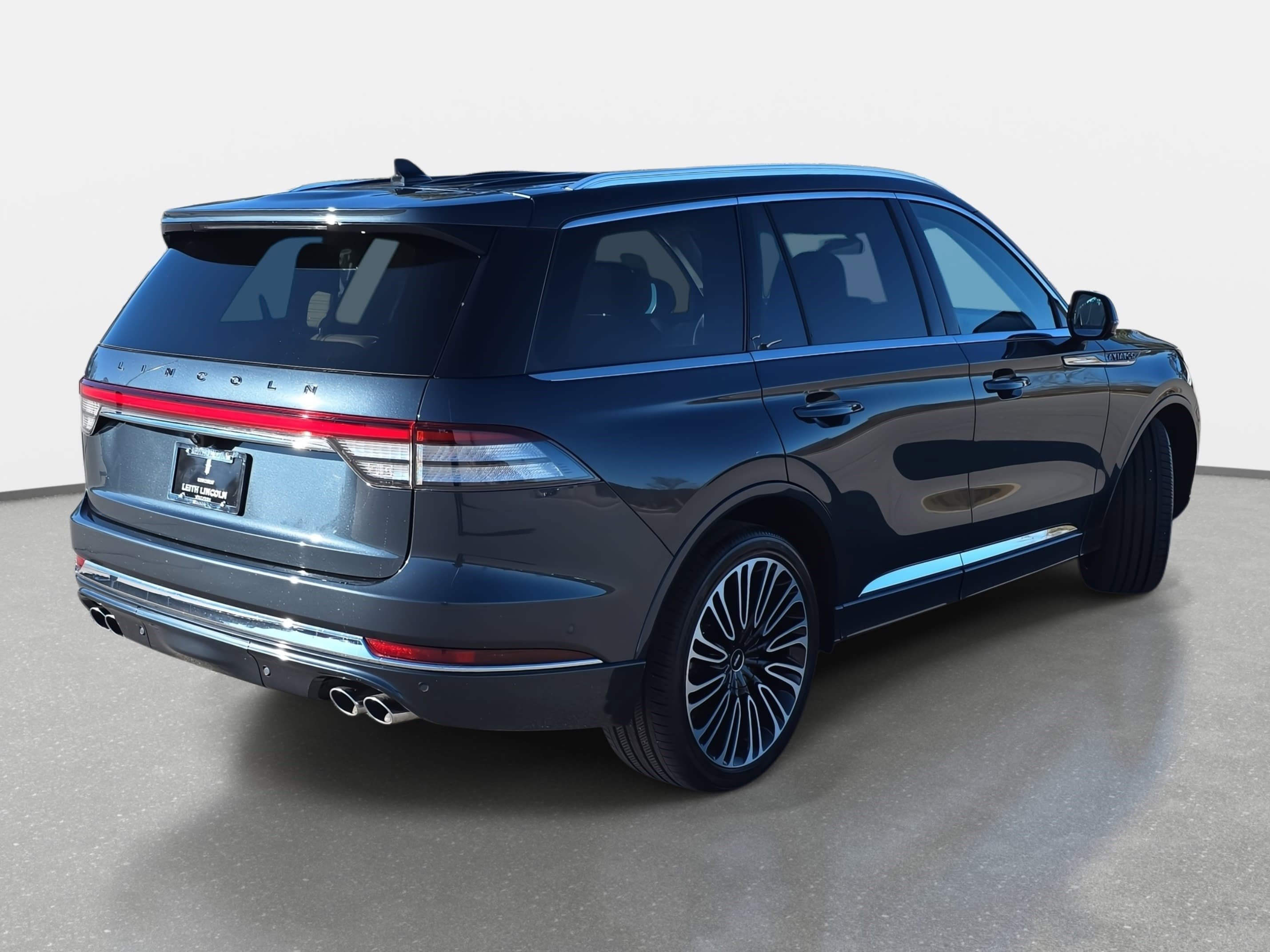 Certified 2023 Lincoln Aviator Black Label w/ Dynamic Handling Package image 5