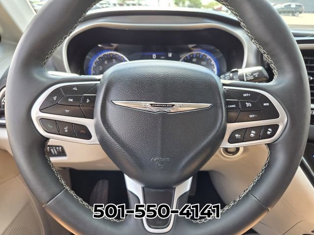 Used 2024 Chrysler Pacifica Touring-L image 29