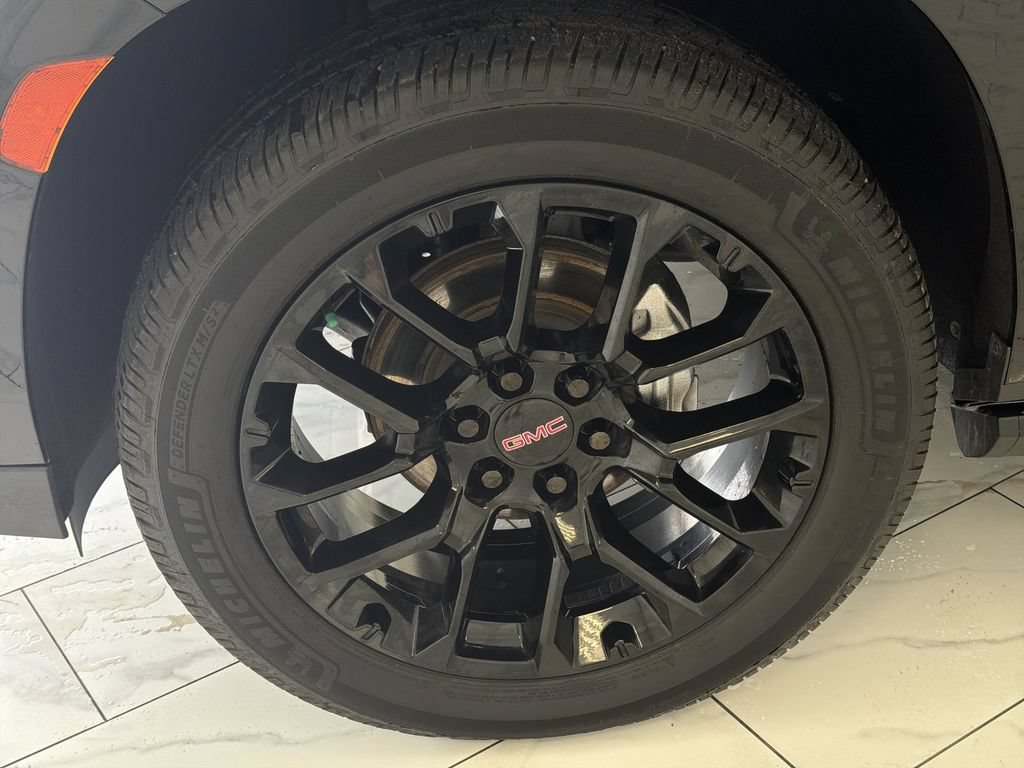 Used 2022 GMC Yukon Denali RWD image 34