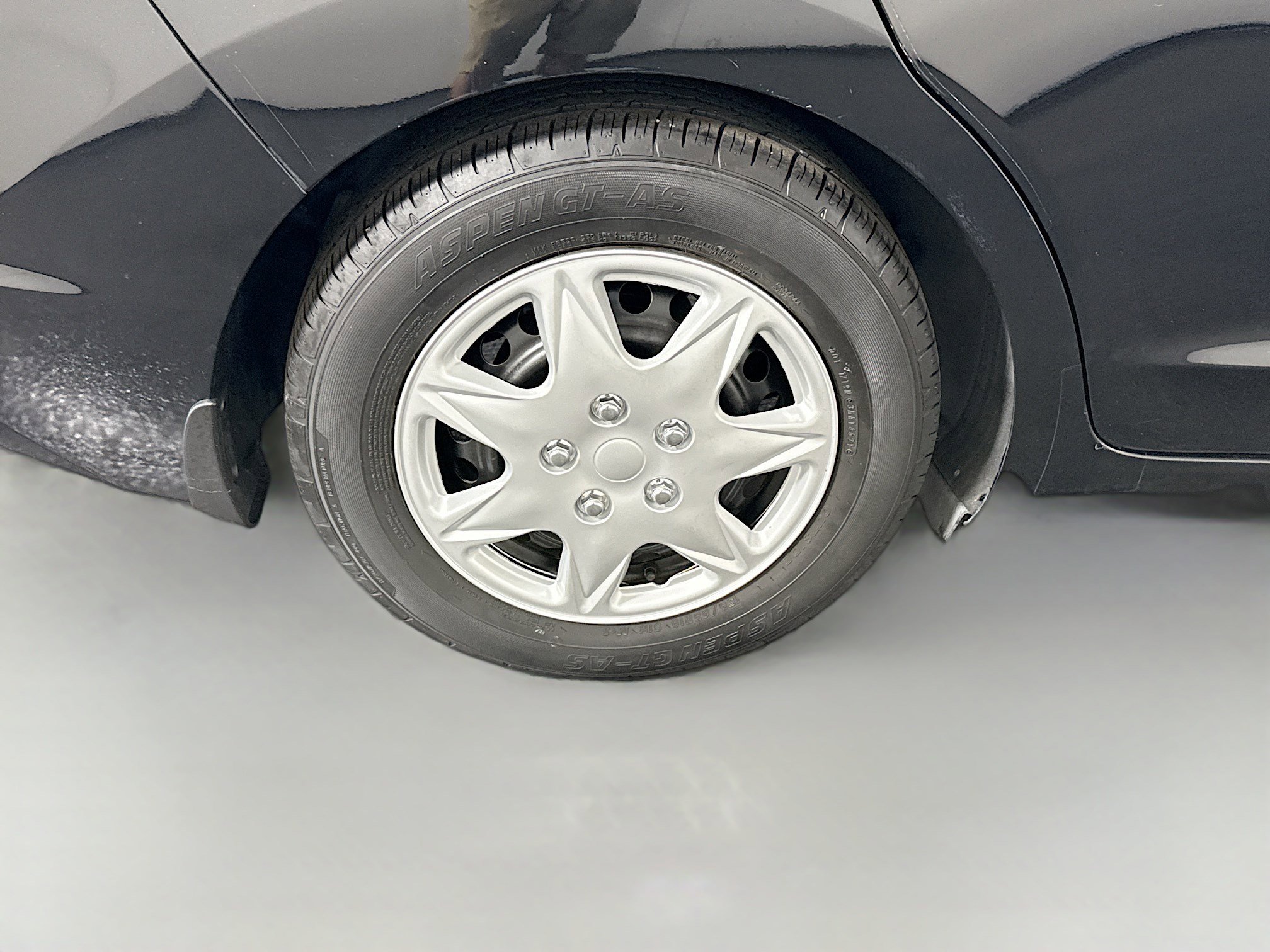 Used 2020 Hyundai Elantra SE FWD image 32