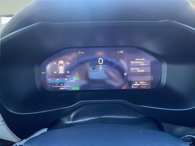 Used 2023 Toyota RAV4 Limited image 24