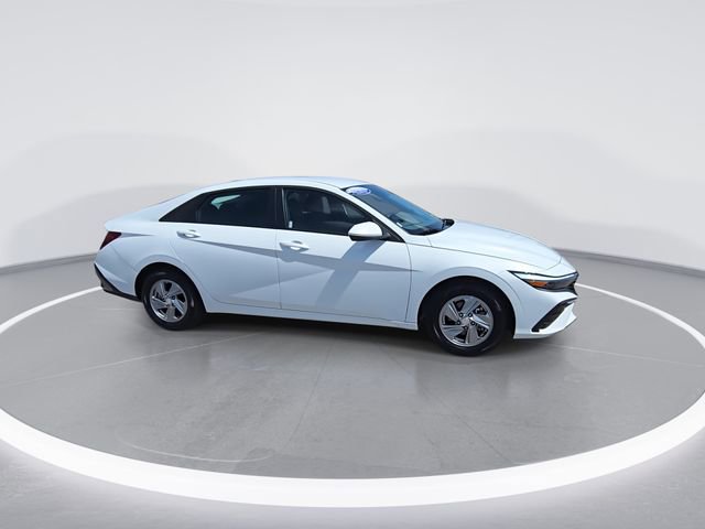 Used 2025 Hyundai Elantra SE FWD video 2