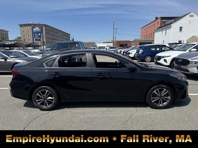 Used 2023 Kia Forte LXS image 3