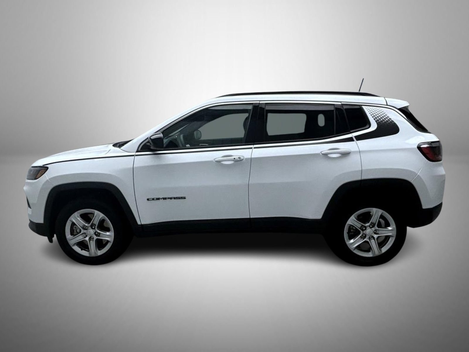 Used 2023 Jeep Compass Latitude w/ Mopar Graphics Package AWD/4WD image 8