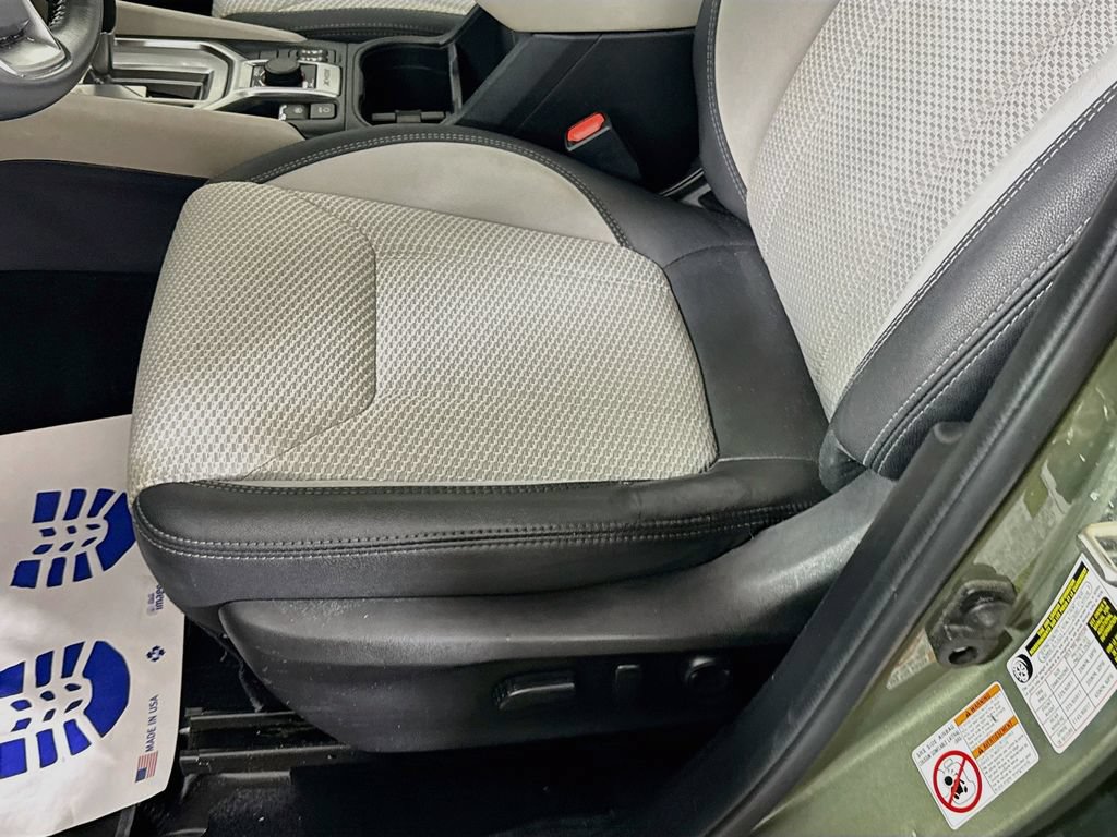 Used 2019 Subaru Forester Premium AWD/4WD image 23