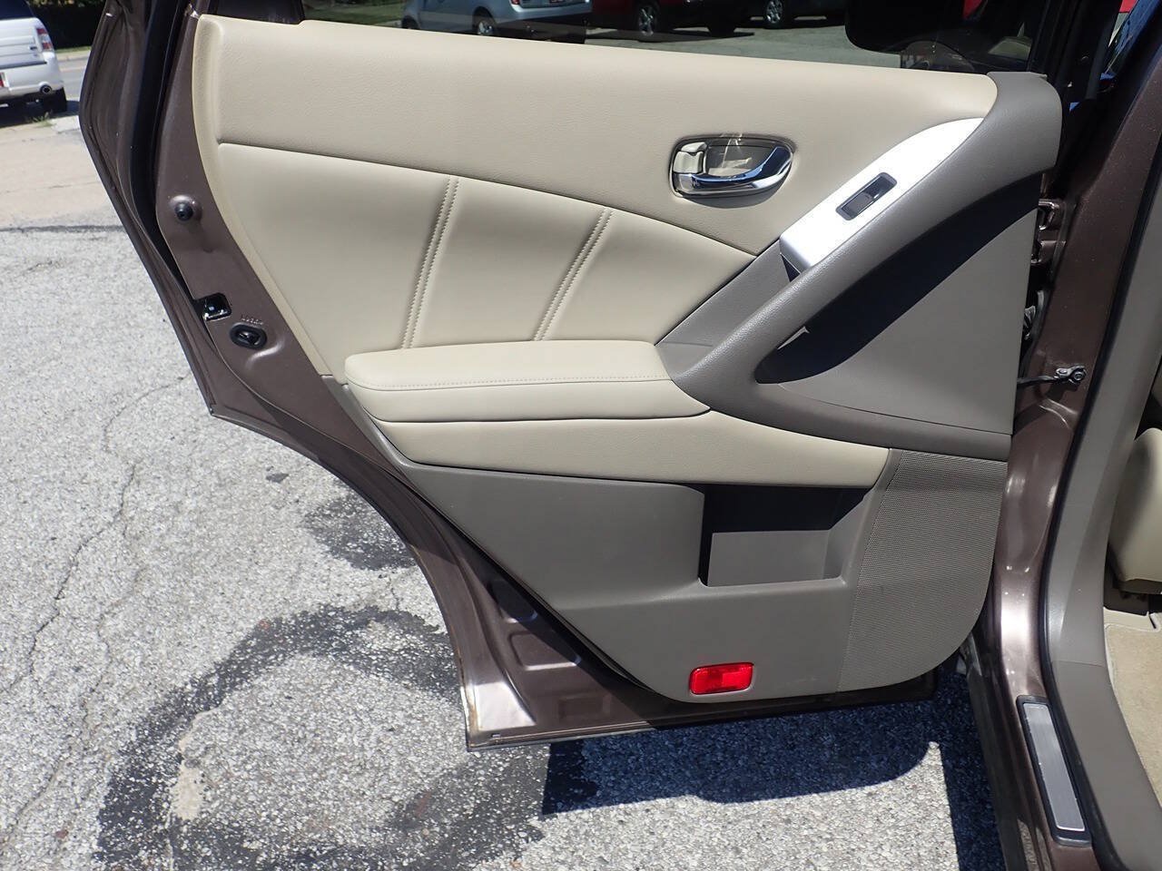Used 2014 Nissan Murano SL w/ Navigation Package AWD/4WD image 14