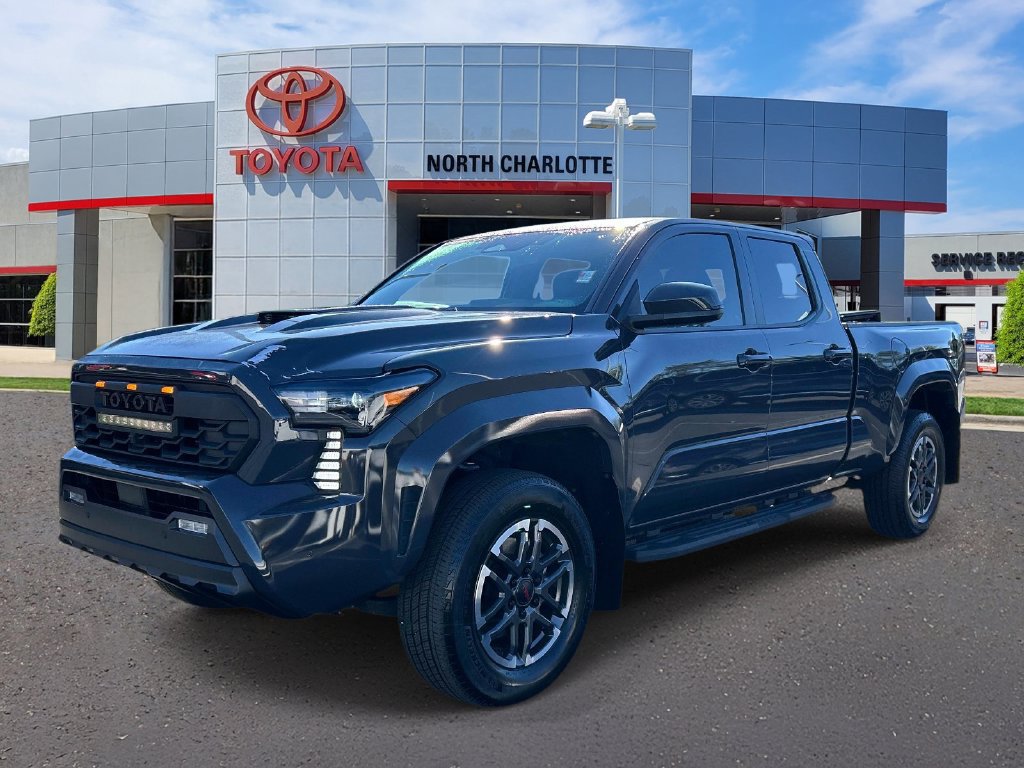 Used 2024 Toyota Tacoma TRD Sport w/ TRD Sport Upgrade Package RWD image 5