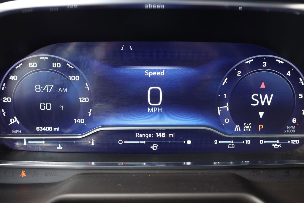 Used 2022 Chevrolet Suburban Z71 w/ Luxury Package AWD/4WD image 14