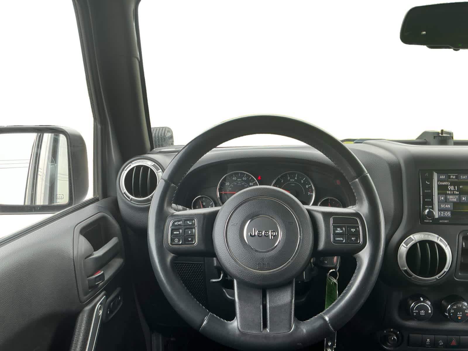 Used 2015 Jeep Wrangler Unlimited Sahara w/ Dual Top Group AWD/4WD image 11