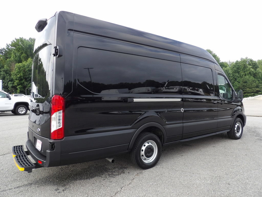 Used 2023 Ford Transit 250 148 High Roof Extended w/ Load Area Protection Package RWD image 8