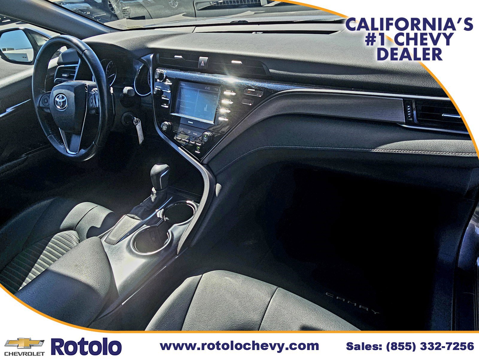 Used 2020 Toyota Camry SE w/ Carpet Mat Package image 9